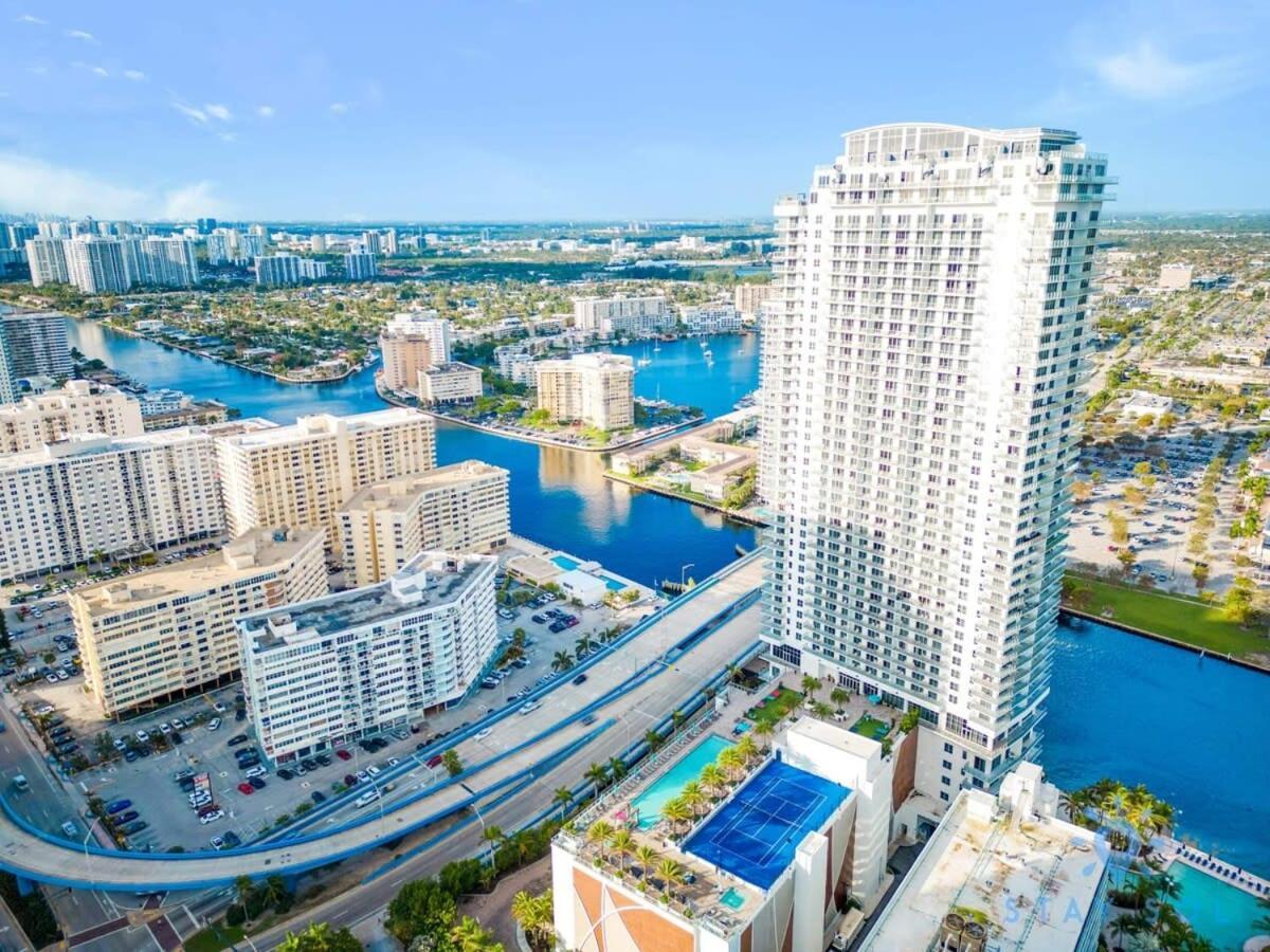 Coastal Relaxation - Parking Included - Amazing Pools Apartment Hollywood Exterior foto