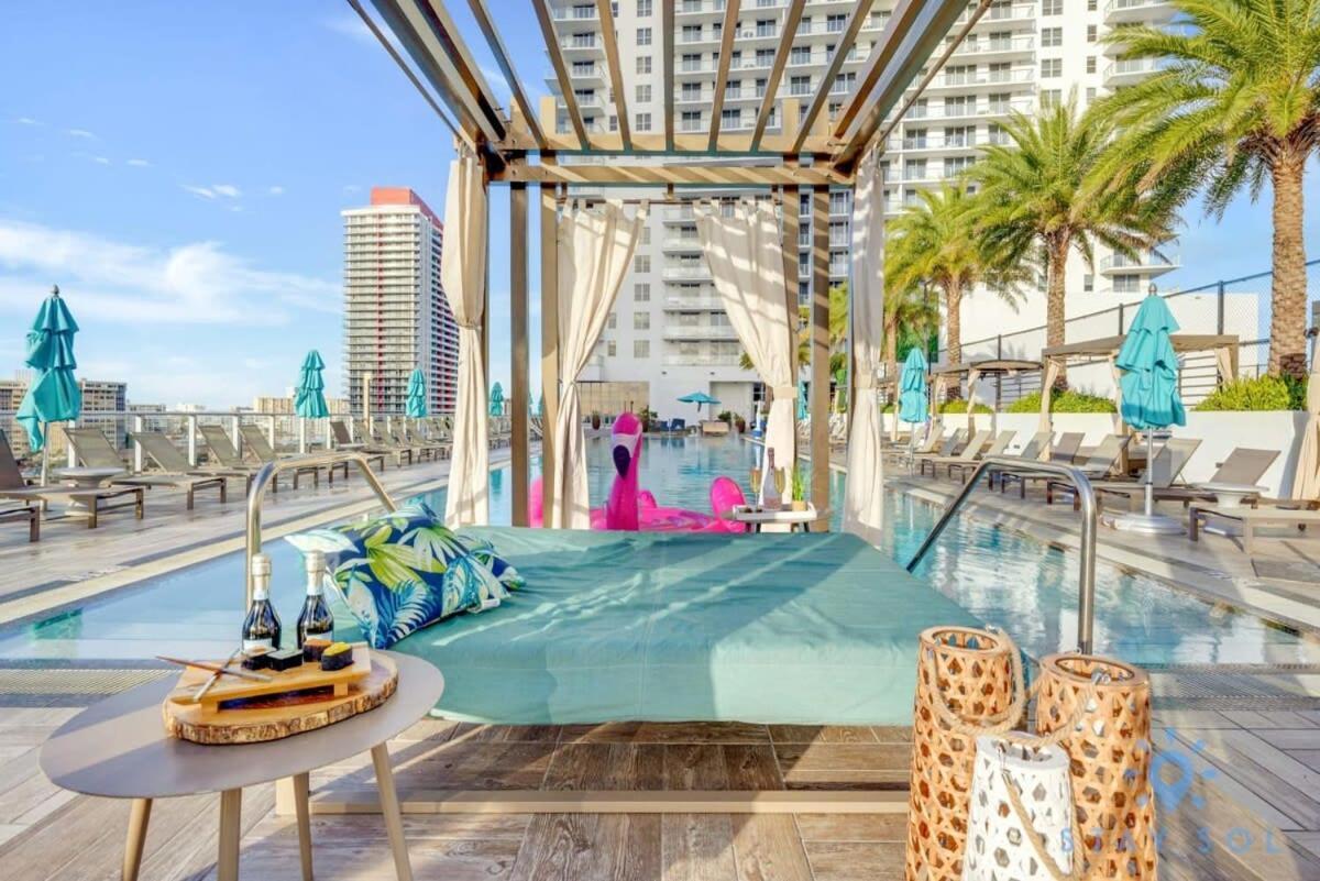 Coastal Relaxation - Parking Included - Amazing Pools Apartment Hollywood Exterior foto