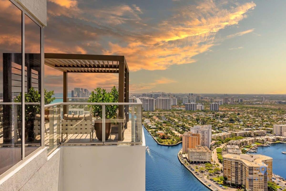 Coastal Relaxation - Parking Included - Amazing Pools Apartment Hollywood Exterior foto