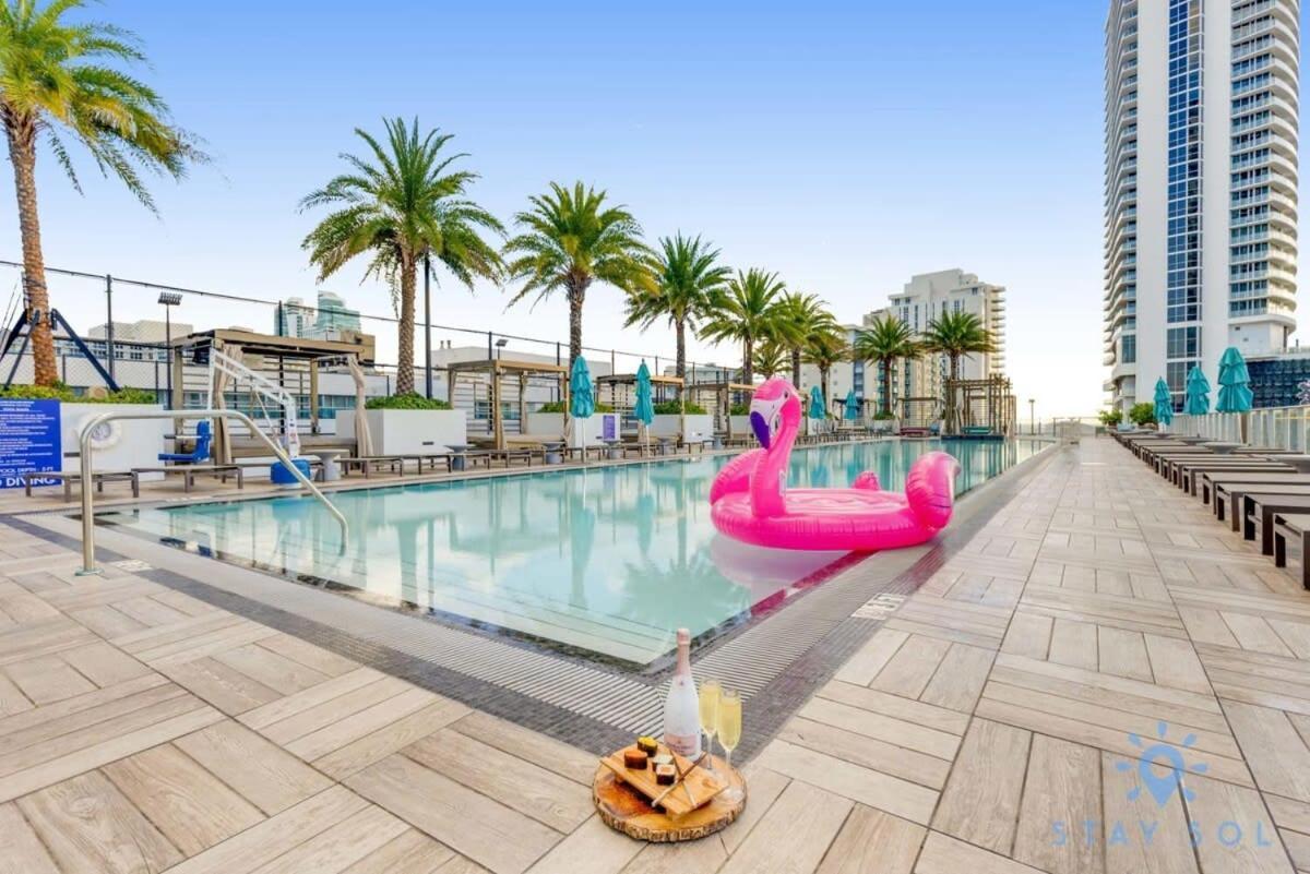 Coastal Relaxation - Parking Included - Amazing Pools Apartment Hollywood Exterior foto